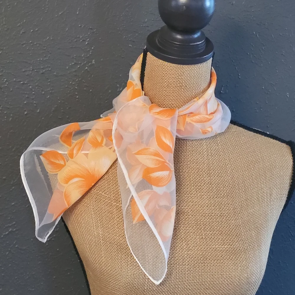 Vintage 60s Ivory Nylon 30